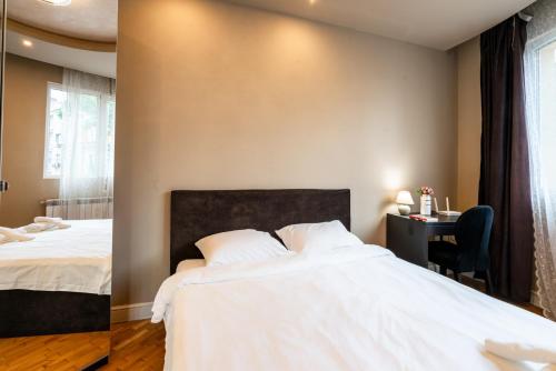 Elegant 2bdr Apartment with a Balcony, Sofia (Foto 9)