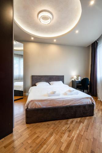 Elegant 2bdr Apartment with a Balcony, Sofia (Foto 7)