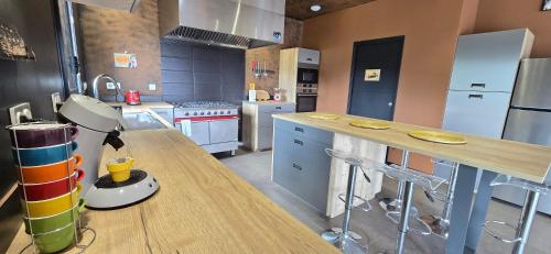 virtuve, Chez Emilien 3 chambres 3 salles d'eau 8 couchages in Vielle-Adour