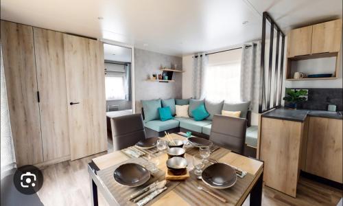 2 bedrooms, 4 beds