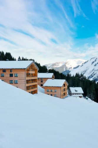 Alpenstolz Damüls Haus 1 - Stilvoll urlauben in den Bergen (Alpenstolz Damuls Haus 1 - Stilvoll urlauben in den Bergen) in ดามูลส์