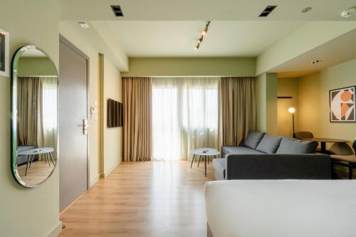 Grey l studio apartments Downtown Cairo Ouzonian House Room Type - Studio with Sofa Bed