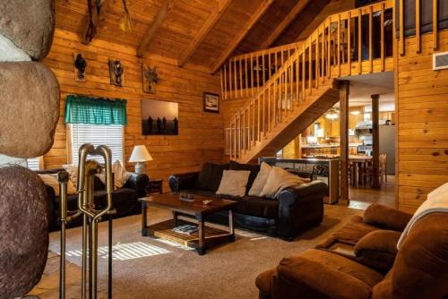 Spacious Vacation Cabin near Lac Qui Parle Lake in Dawson, Minnesota in Appleton (MN)