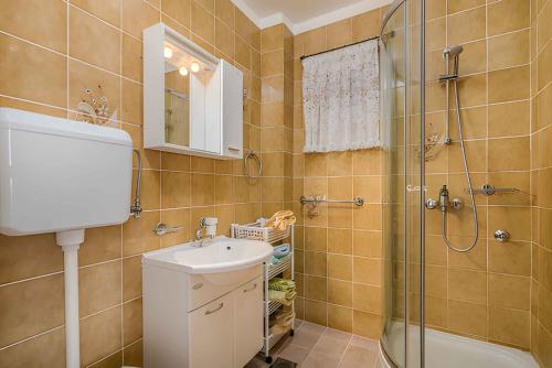 Apartment in Klimno - Insel Krk 14302, Klimno (foto 3)
