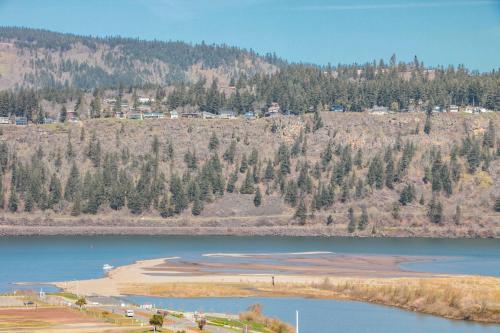 ALOFT-River View-AC-5BR/2.5BA - image 12