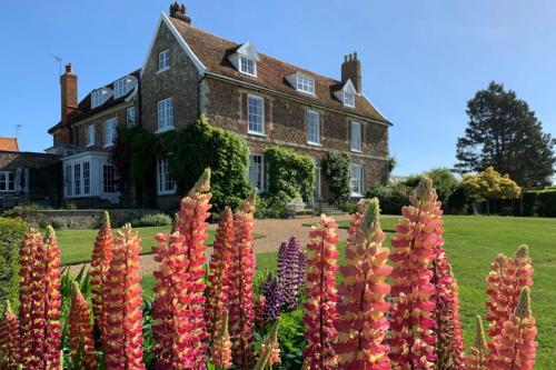 Butley Priory Farmhouse – khách sạn tại Eyke