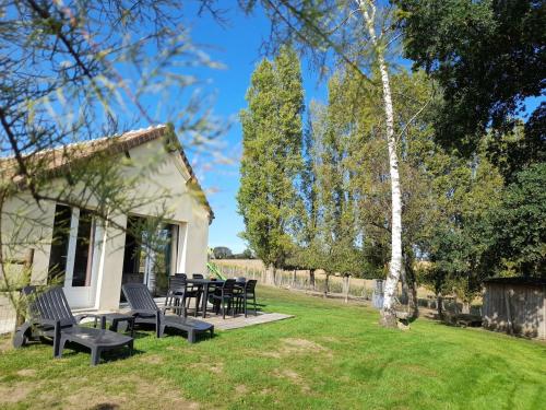 Dārzs, Gîtes & SPA du bien-être (Gites & SPA du bien-etre) in Saint-Calez-en-Saosnois