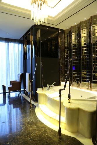 バスルーム, ケンピンスキー ホテル フーヂョウ (Kempinski Hotel Fuzhou) in 福州（フーヂョウ）