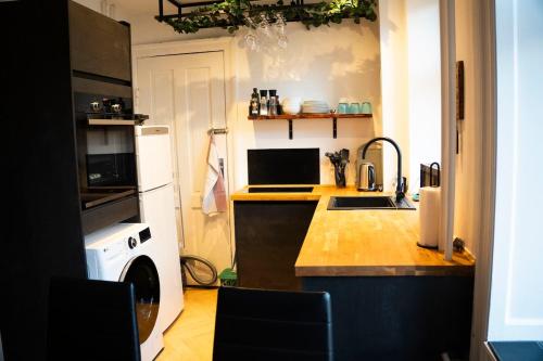 virtuvė, Cozy gem in the heart of Nørrebro I rare & local in Norebro