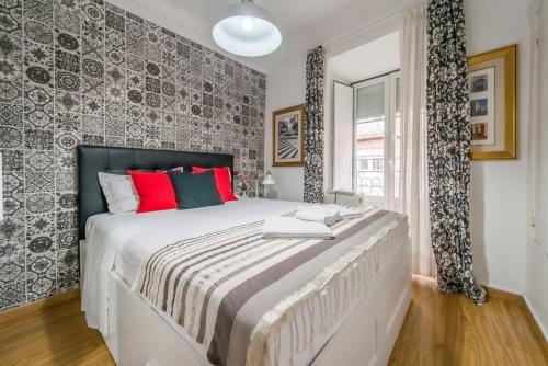 2BR in Bairro Alto – Central Lisbon | By Airnest, Lisabon