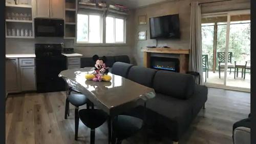 Luxury Tree House Rental in Lindale Ideal for Glamping in Texas in Van (TX)