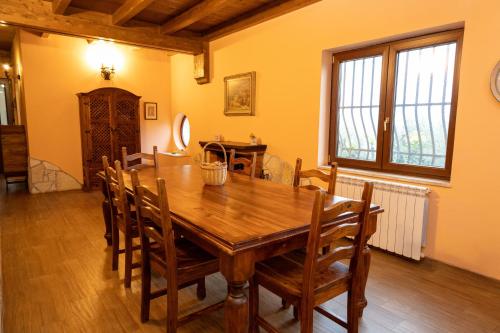 Panoramic Villa with Exclusive Pool in Irpinia in Тауразі