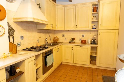 Panoramic Villa with Exclusive Pool in Irpinia in Тауразі
