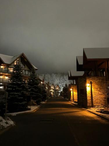 Ski in out condo sur la montagne in Бромон (Квебек)