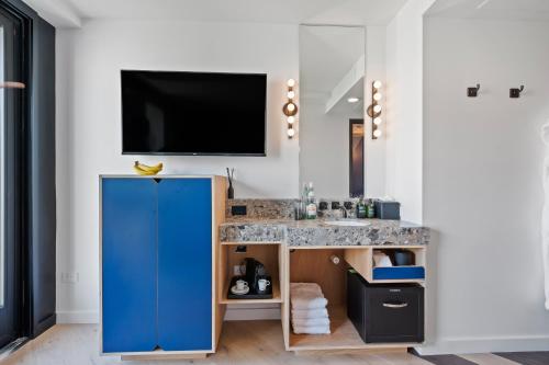 The Hotel Castro San Francisco Room Type - Queen Studio (Self Check-in with Virtual Front Desk)