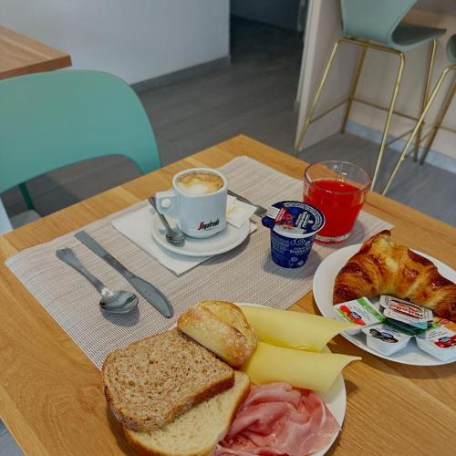 모데나 Giardini B&B 4성급 게스트하우스 수영장