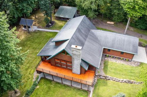 Forest Glade in สเตอร์กิส (MI)