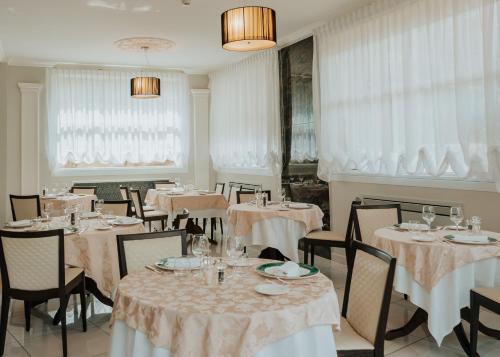 레스토랑, Hotel Flora in 스트레사