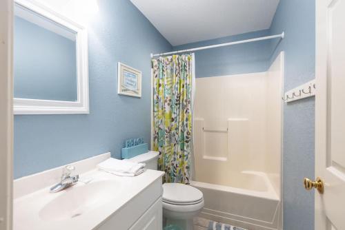 Villa in Corolla Light with Views Hot Tub & More - image 3