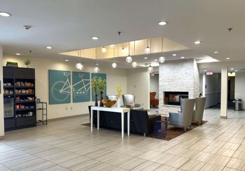 Best Western Erie Inn & Suites in Erie, USA