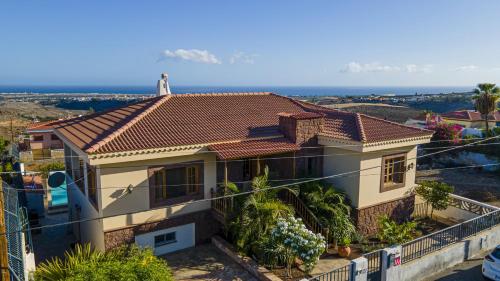 Design Apartments near Maspalomas with Private Terrace & Shared Pool - by "Casa Mia"