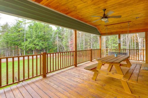 Year-Round Loon Lake Retreat: Ski, Hike, Explore! in Chestertown (NY)