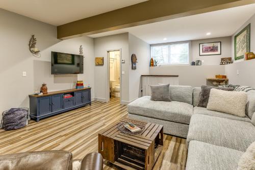 Year-Round Loon Lake Retreat: Ski, Hike, Explore! in Chestertown (NY)