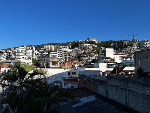 3BR Centro amplio a 1 cuadra playa