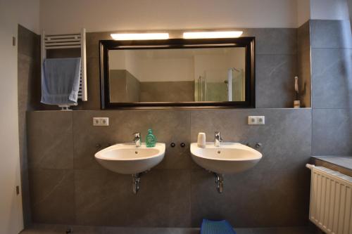 浴室, Apartment am Saaleradwanderweg in 梅澤堡