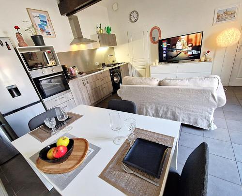 Appartement Business Lyon nord Gare & A6 near Albigny - Neuville Train Station (Albigny-sur-Saône)