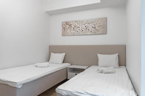 Sea View Apt in Kalaranna District with Balcony and Free Parking - image 3