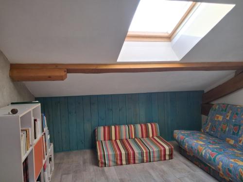 Hebergement calme et verdoyant in แซ็ง-ฌอร์จ-เดอ-บารอย