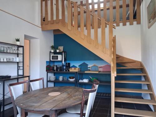 Hebergement calme et verdoyant in แซ็ง-ฌอร์จ-เดอ-บารอย