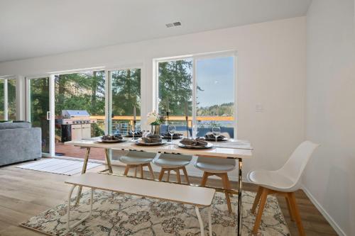 Big Lake Waterfront Retreat in 弗農山