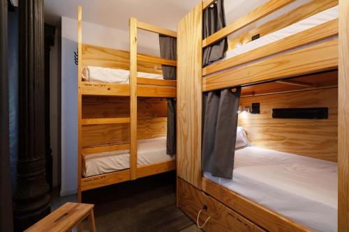 The Hat Madrid Room Type - Single Bed in 4-Bed Mixed Dormitory Room with Private Bathroom