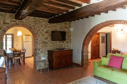 Udvendig, Stone Villa Overlooking Panicale Vineyards in Panicale