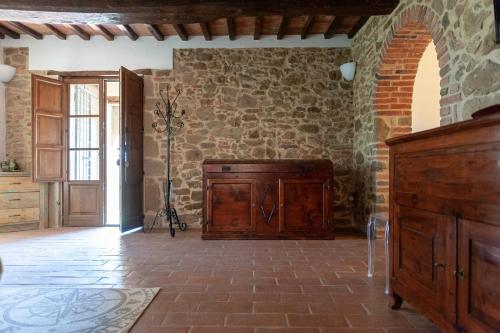 Udvendig, Stone Villa Overlooking Panicale Vineyards in Panicale
