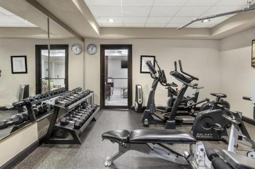 Best Western Plus Heritage Inn - image 2