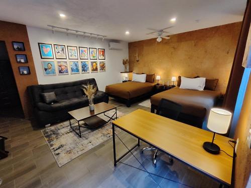 Casa Aceves & Bueno Hotel Boutique