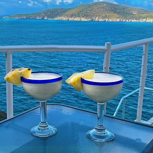 Villa Vista Oceanfront 4BR - Infinity Pool - Views in 洛溫倫德