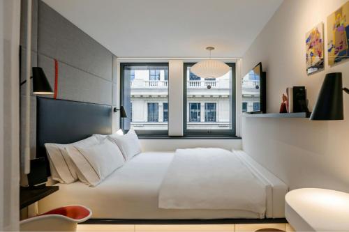 citizenM Paris Champs-Élysées - image 8