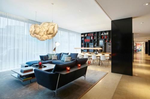 citizenM hotel Schiphol Airport