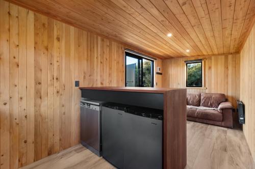 Luxury Container and Cabin with Outdoor Bath in Queensberry