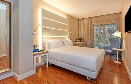 NH Barcelona Les Corts - image 11