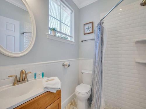 حمام, Coastal Quarters in Bluffton - Dog Friendly! Bluffton Park Lowcountry Charmer in Bluffton