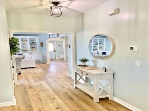 Facilities, Saltee Cove Coastal Getaway - Charming 3 Bedroom/25 Bath Lowcountry Cottage near Pbbm Rosehill Ltd