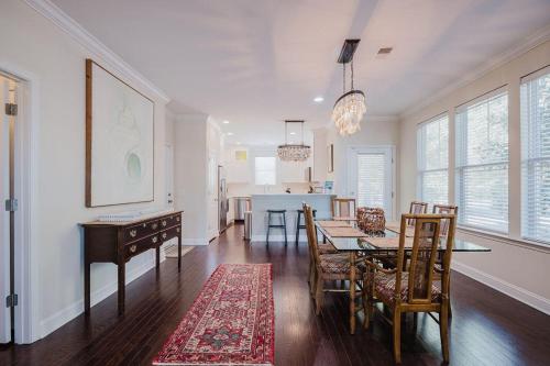 Facilities, Mary Margaret Cottage - Spacious 4 Bed Coastal Home, Historic Old Town Bluffton near Pbbm Rosehill Ltd