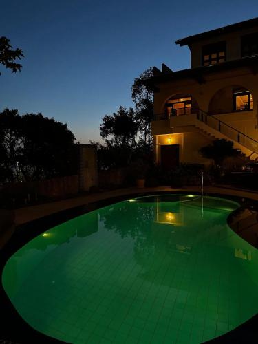 Mansão em Niterói com Piscina e Vista Mar | LD 58 (Mansao em Niteroi com Piscina e Vista Mar | LD 58) in Vital Brasil