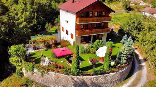 Viesnīcas āriene, Vila Alexander B&B in Vrita