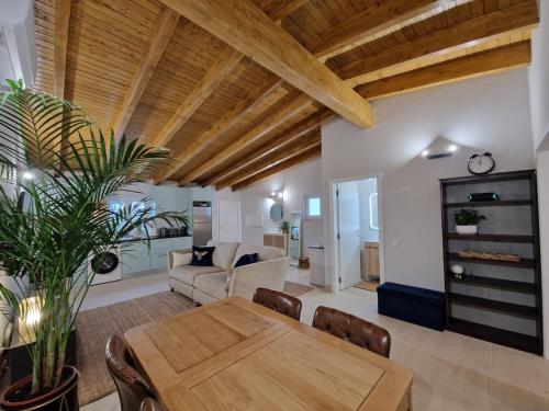 Casa Limao - Rustic Algarvian Cottage with Charm in Alte